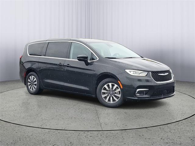 2024 Chrysler Pacifica Hybrid