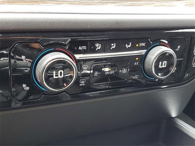 Photo of 2022 Northsky Blue Metallic Chevrolet Silverado 1500