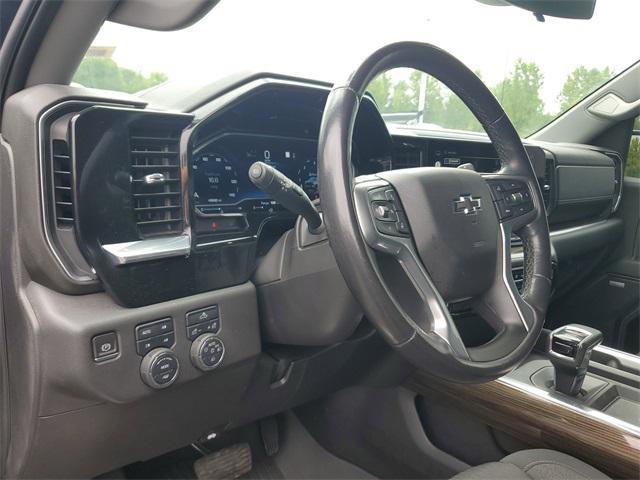 Photo of 2022 Northsky Blue Metallic Chevrolet Silverado 1500
