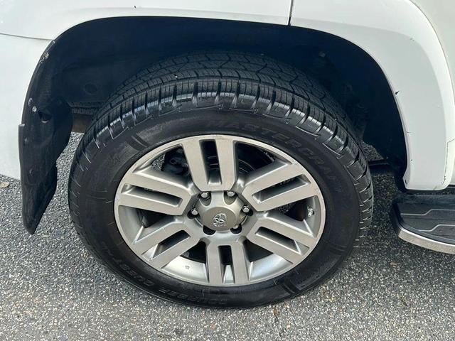 Photo of 2019 Super White Toyota 4Runner