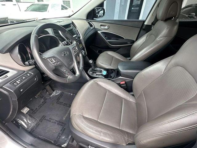 Photo of 2016 Sparkling Silver Hyundai Santa Fe Sport