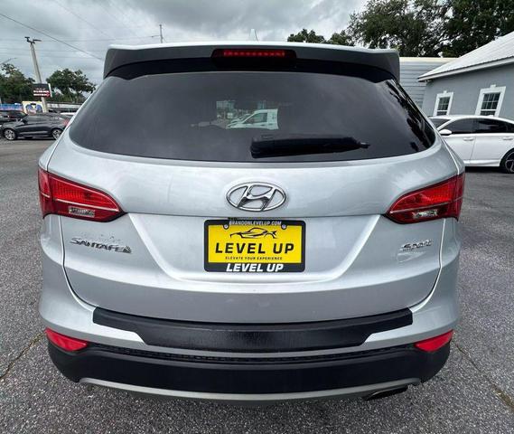 Photo of 2016 Sparkling Silver Hyundai Santa Fe Sport