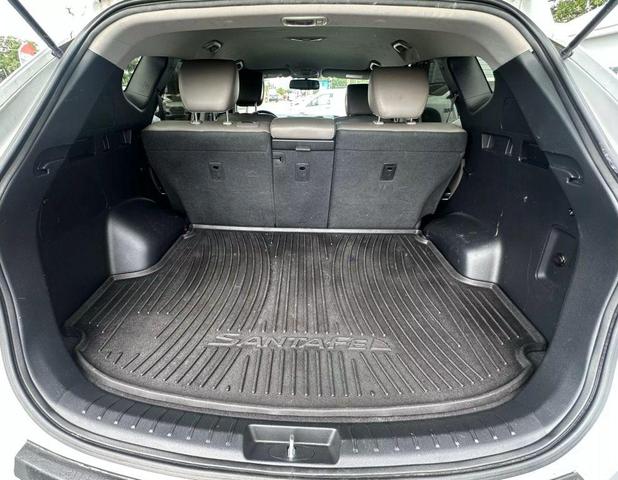 Photo of 2016 Sparkling Silver Hyundai Santa Fe Sport