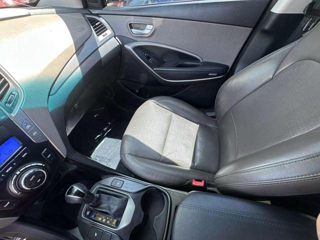 Photo of 2016 Sparkling Silver Hyundai Santa Fe Sport