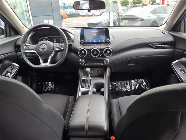 Photo of 2022 Electric Blue Metallic/Super Black Nissan Sentra