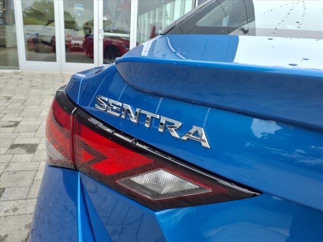 Photo of 2022 Electric Blue Metallic/Super Black Nissan Sentra