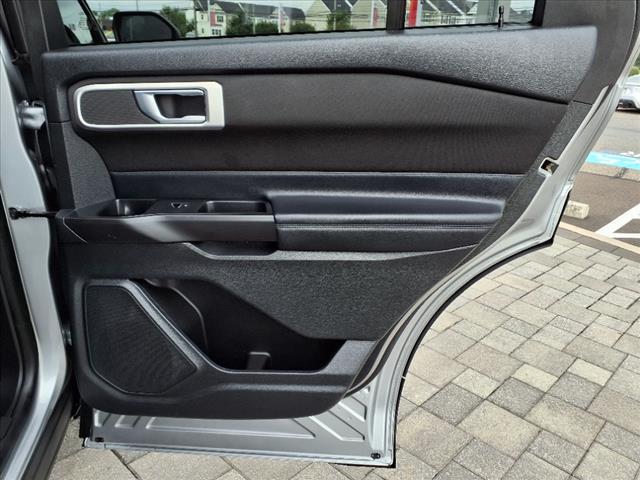 Photo of 2020 Iconic Silver Metallic Ford Explorer