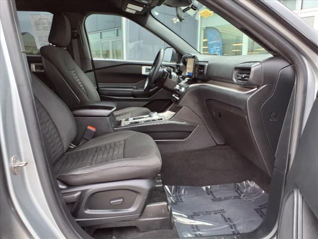 Photo of 2020 Iconic Silver Metallic Ford Explorer