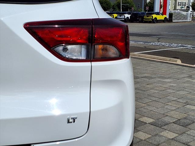 Photo of 2021 Summit White Chevrolet Trailblazer