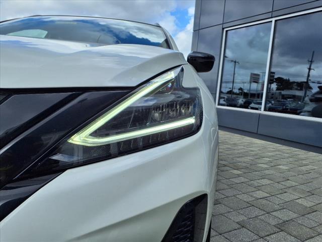 Photo of 2024 Pearl White Tricoat Nissan Murano