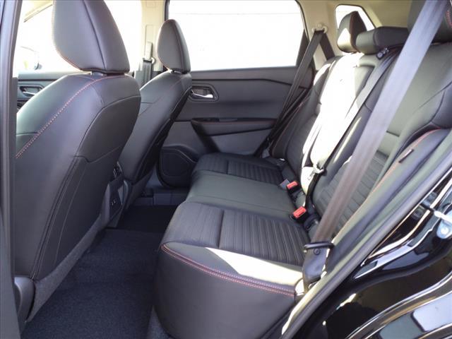 Photo of 2025 Super Black Nissan Rogue