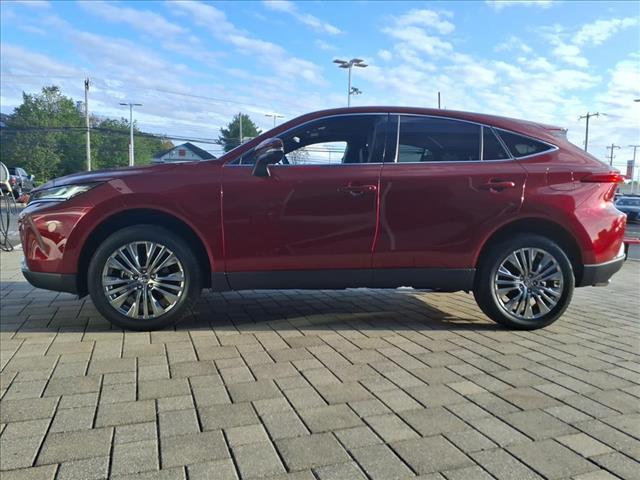 Photo of 2023 Ruby Flare Pearl Toyota Venza