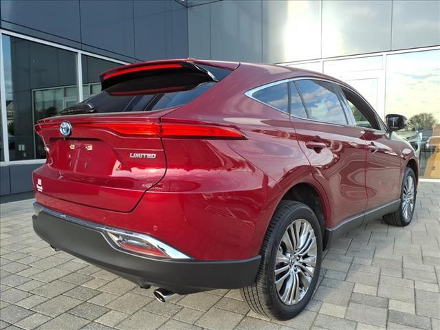 Photo of 2023 Ruby Flare Pearl Toyota Venza