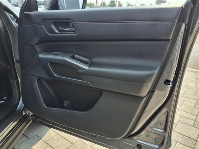 Photo of 2023 Gun Metallic Nissan Pathfinder