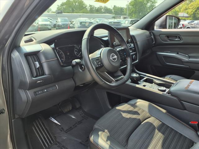 Photo of 2023 Gun Metallic Nissan Pathfinder