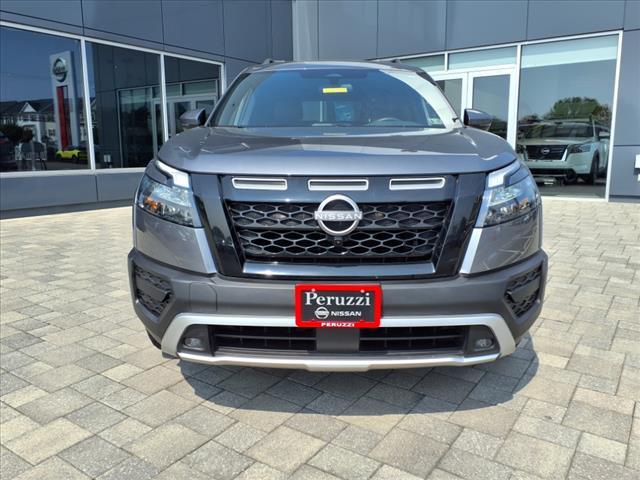 Photo of 2023 Gun Metallic Nissan Pathfinder
