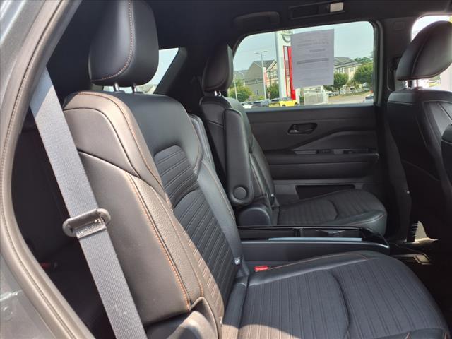 Photo of 2023 Gun Metallic Nissan Pathfinder