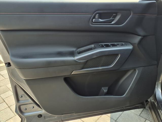 Photo of 2023 Gun Metallic Nissan Pathfinder