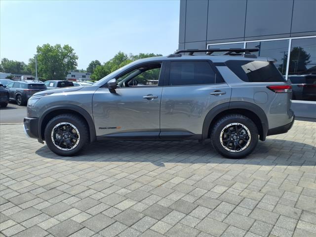 Photo of 2023 Gun Metallic Nissan Pathfinder