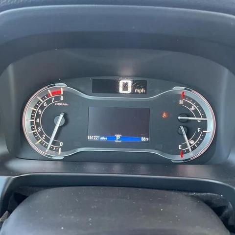 Photo of 2017 Silver Honda Pilot