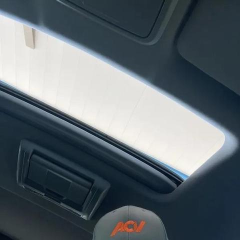 Photo of 2017 Silver Honda Pilot