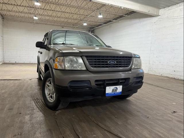 Photo of 2002 Silver Ford Explorer