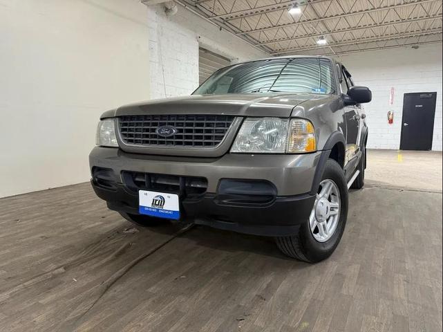 Photo of 2002 Silver Ford Explorer