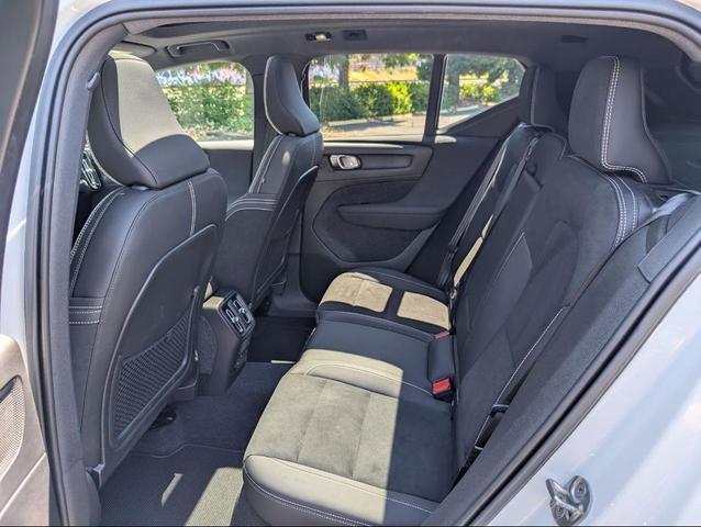 Photo of 2022 Crystal White Volvo XC40 Recharge Pure Electric