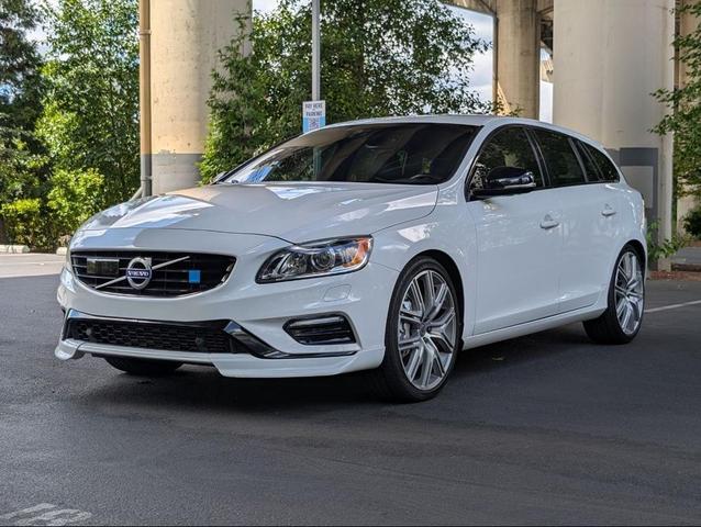 Photo of 2017 Ice White Volvo V60