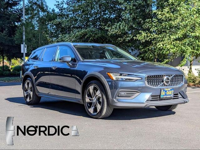 2020 Volvo V60 Cross Country