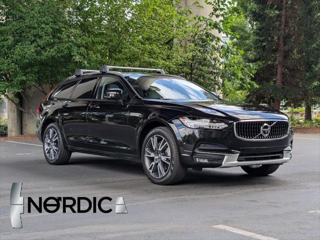 2017 Volvo V90 Cross Country
