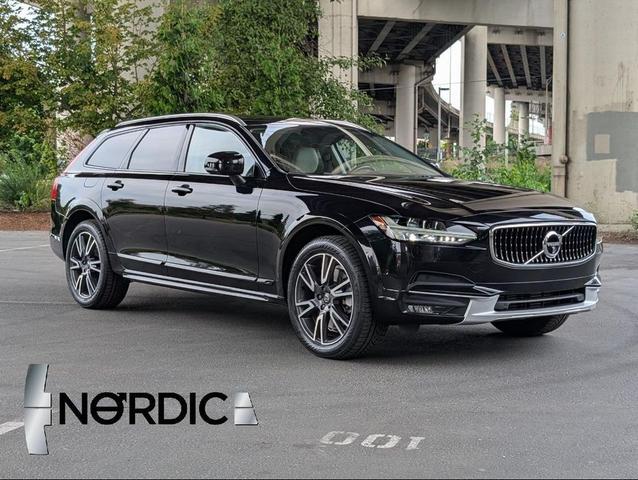 2017 Volvo V90 Cross Country