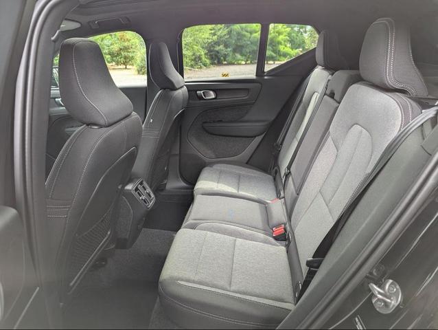 Photo of 2025 Onyx Black Volvo XC40