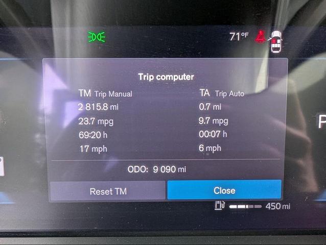 Photo of 2025 Onyx Black Volvo XC40