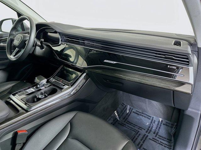 Photo of 2024 Samurai Gray Metallic Audi Q7