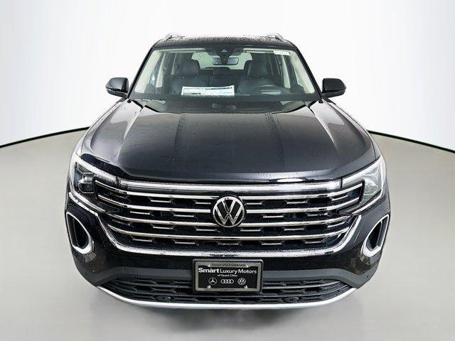 Photo of 2025 Deep Black Pearl Effect Volkswagen Atlas