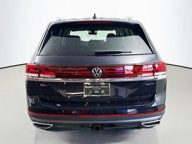 Photo of 2025 Deep Black Pearl Effect Volkswagen Atlas