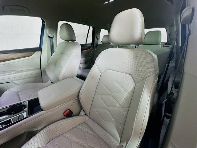 Photo of 2025 Mountain  Lake Blue Volkswagen Atlas