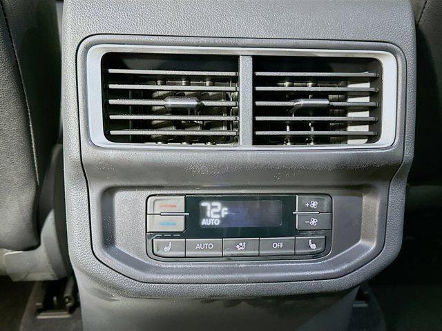 Photo of 2025 Opal White Pearl Effect Volkswagen Atlas