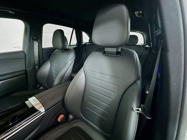 Photo of 2025 Polar White Mercedes-Benz GLC 350e