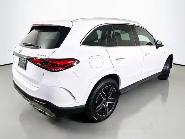 Photo of 2025 Polar White Mercedes-Benz GLC 350e