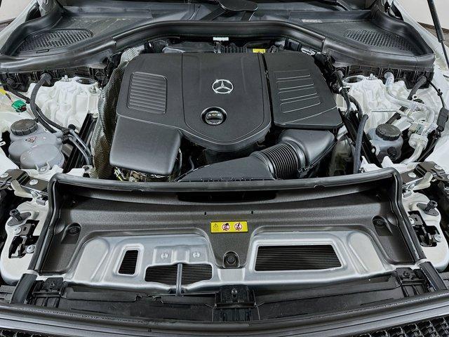 Photo of 2025 Polar White Mercedes-Benz GLC 350e