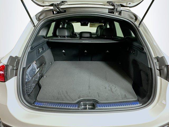 Photo of 2025 Polar White Mercedes-Benz GLC 350e