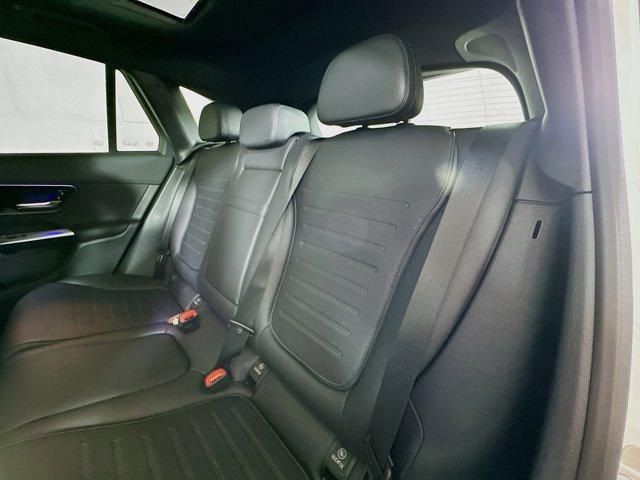 Photo of 2025 Polar White Mercedes-Benz GLC 350e