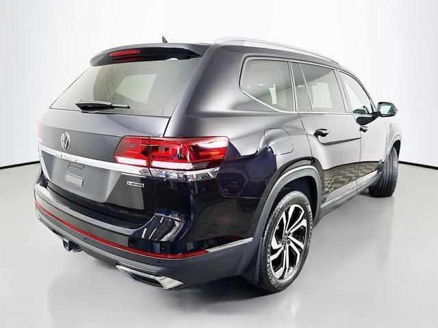 Photo of 2022 Deep Black Pearl Effect Volkswagen Atlas