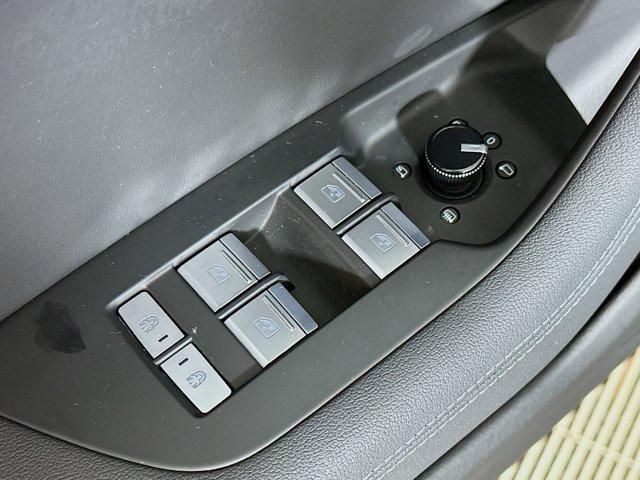 Photo of 2022 Florett Silver Metallic Audi A6 allroad