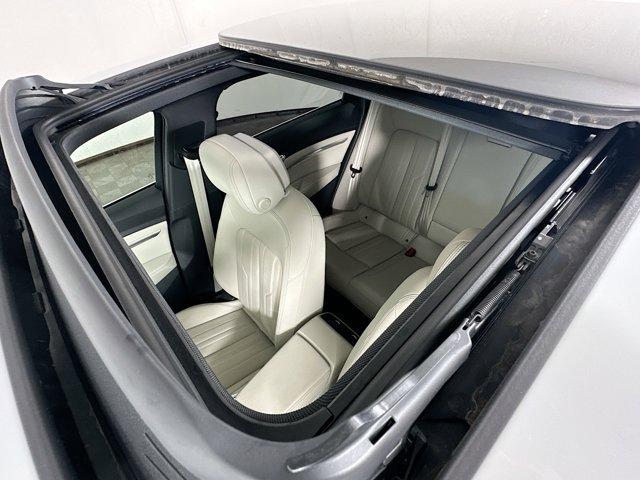 Photo of 2024 Glacier White Metallic Audi Q8 e-tron