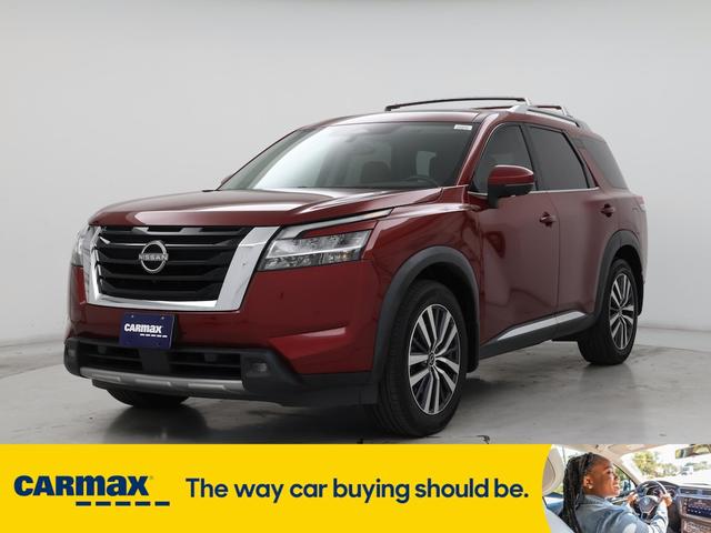 Photo of 2022 Red Nissan Pathfinder