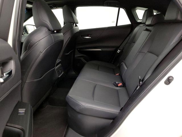 Photo of 2021 White Toyota Venza