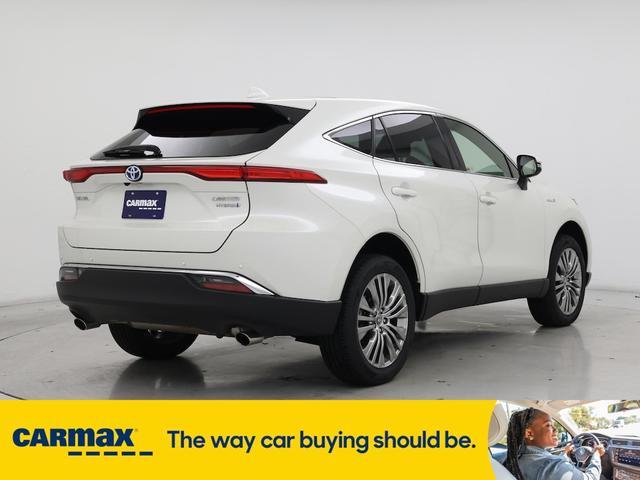 Photo of 2021 White Toyota Venza